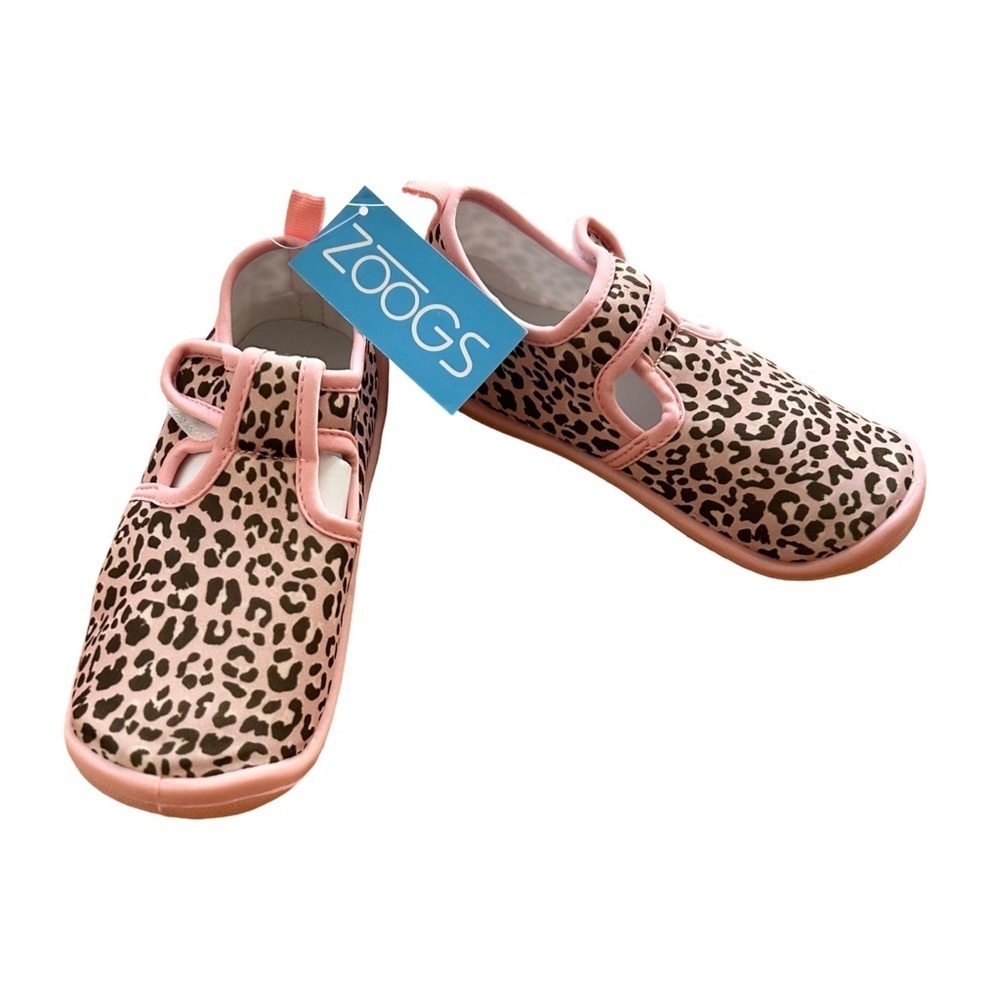 NWT ZOOGS Water Shoes
